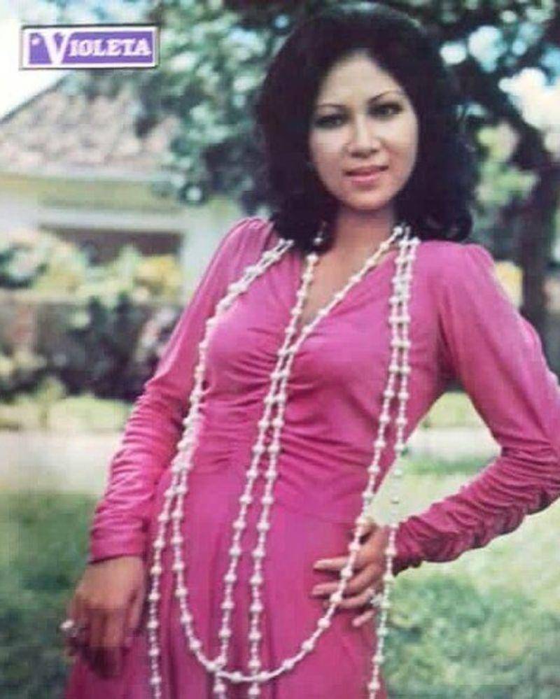 Instagram.com/titiekpuspa_official